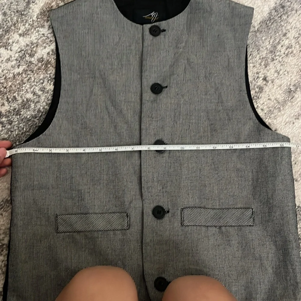 Gray Button-Up Shirt/ Vest - Picture 4 of 8